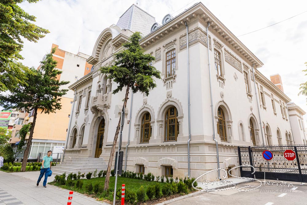 Poza Biblioteca Județeana Uniri