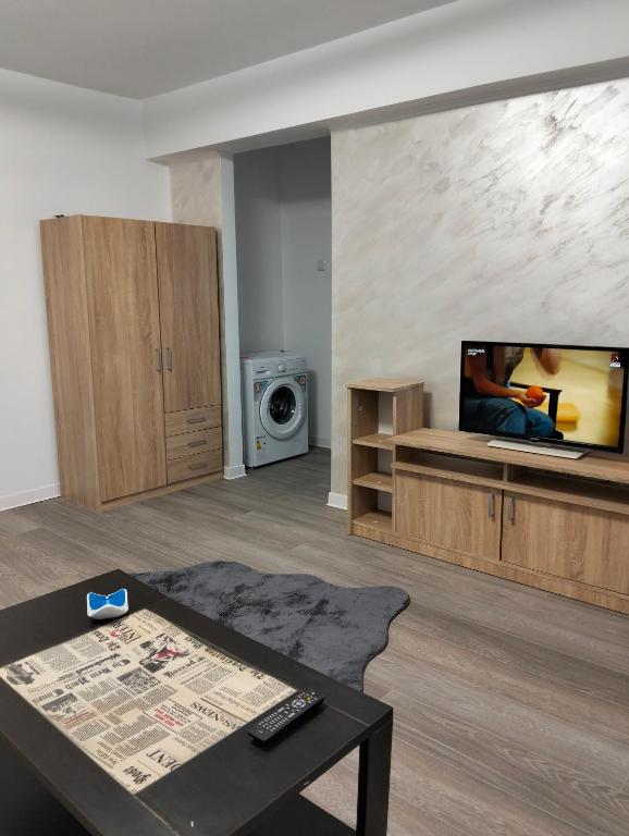 APARTAMENT BIS