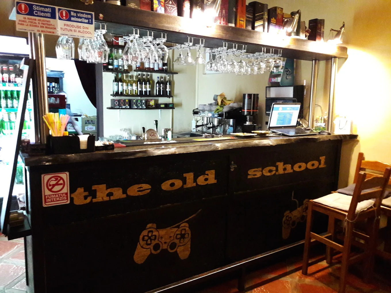 THE OLD SCHOOL BAR