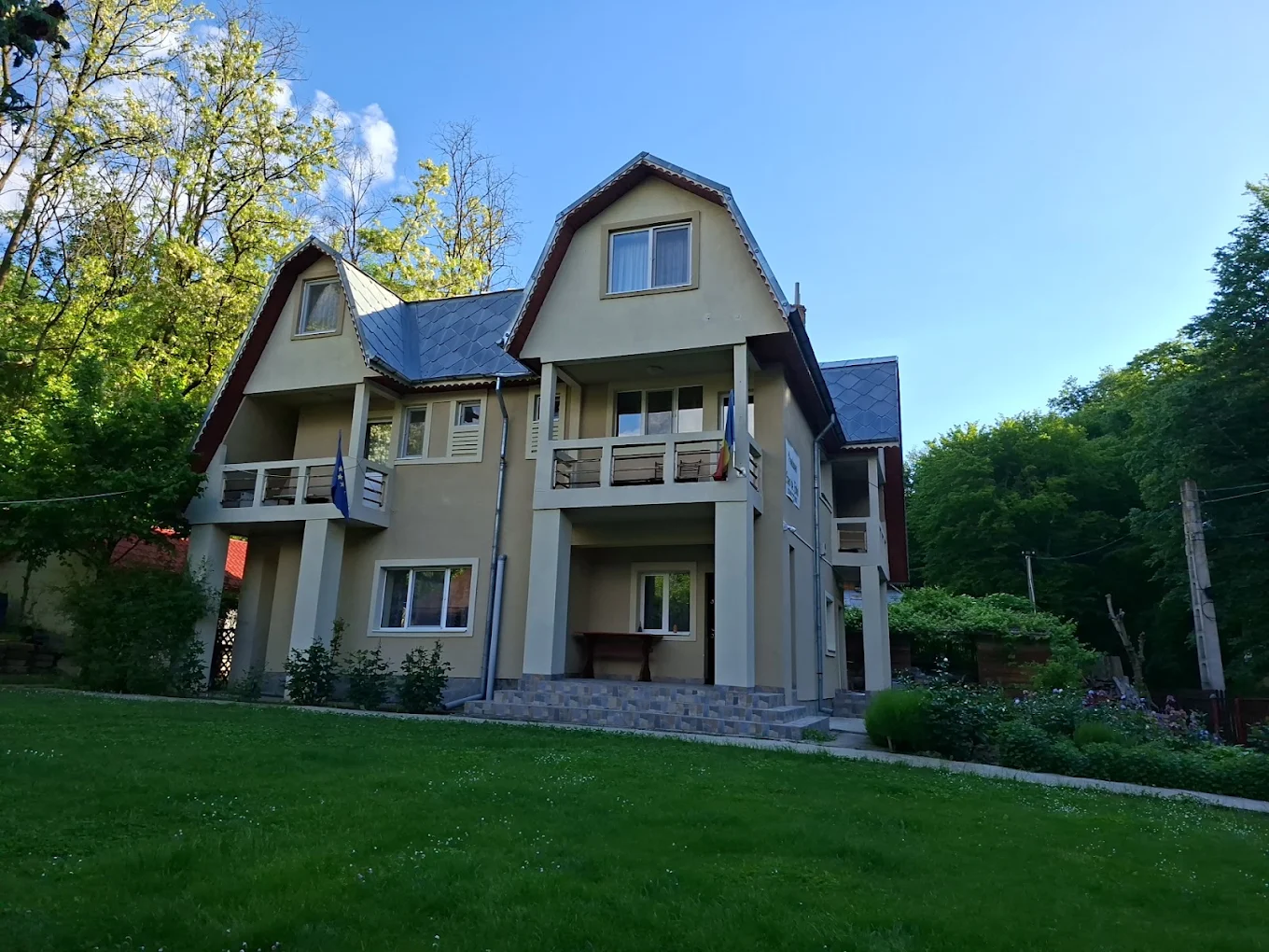 CASA DE ZAHĂR