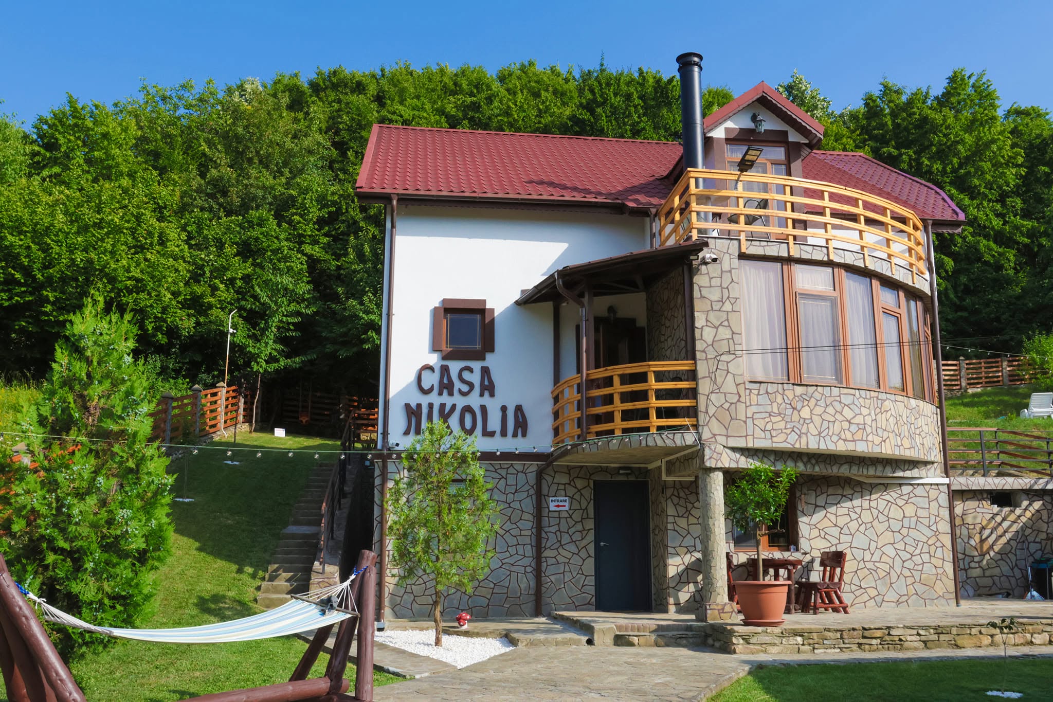 CASA NIKOLIA