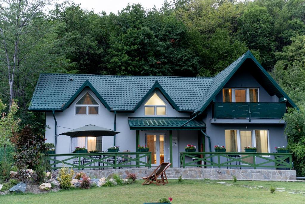 CASA SENIK