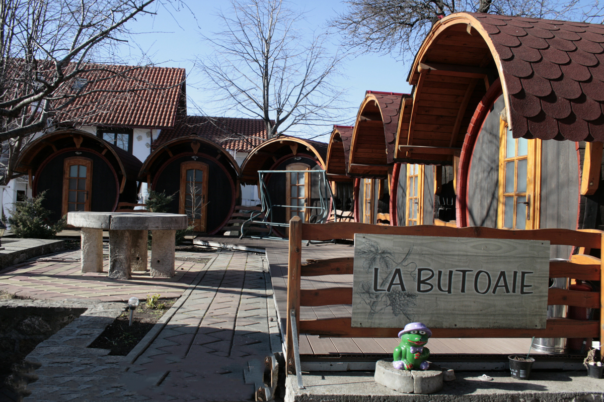 PENSIUNEA LA BUTOAIE
