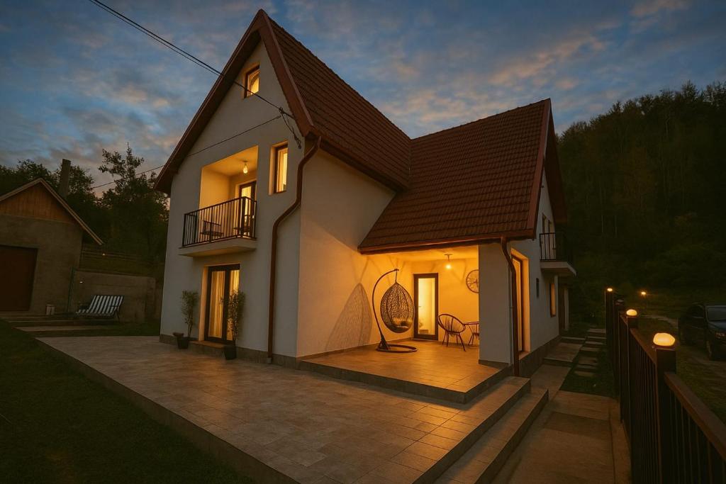 PENSIUNEA LINIȘTEA PĂDURII