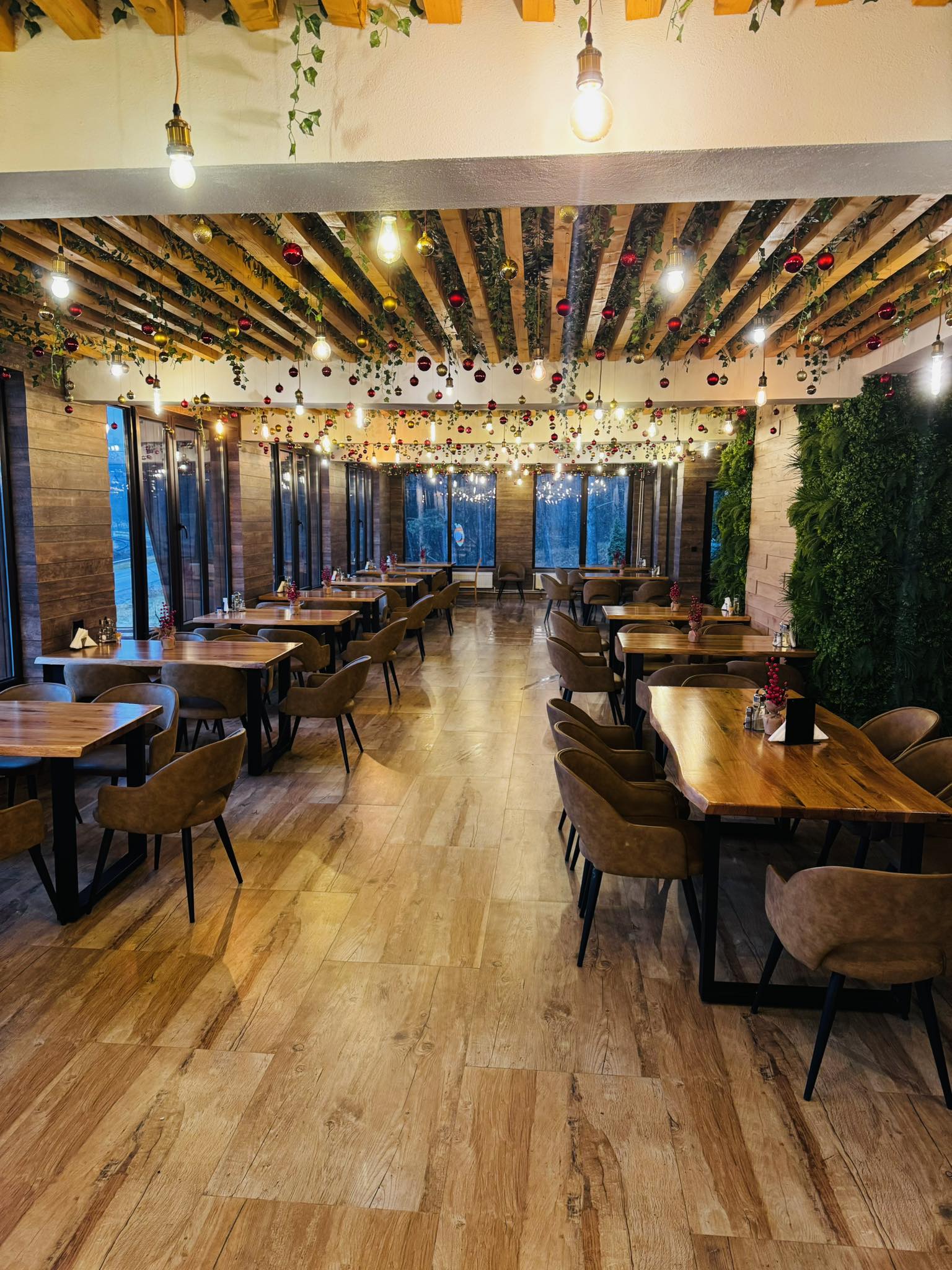 RESTAURANT GREEN GARDEN