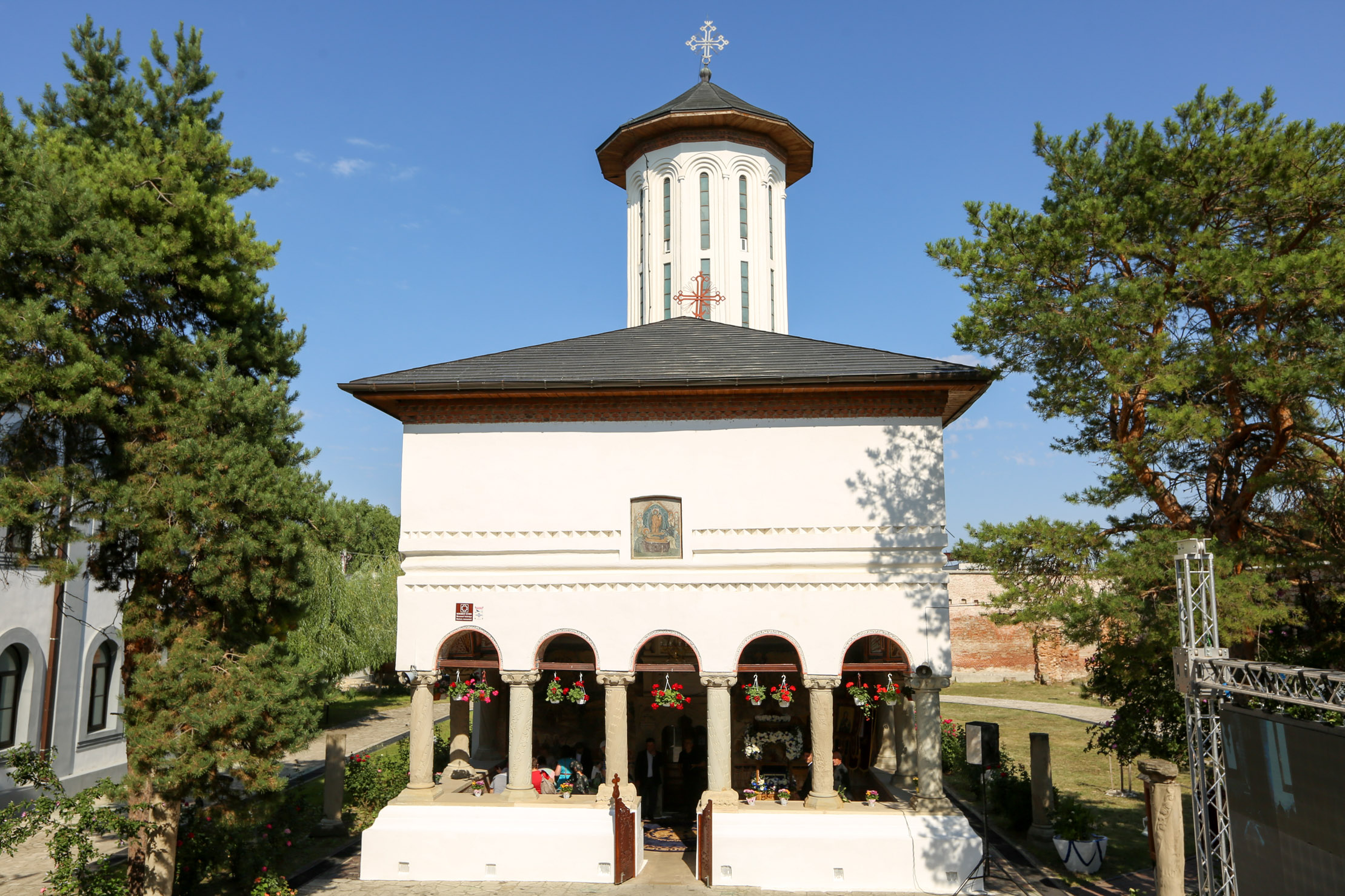 Biserica „Adormirea Maicii Domnului
