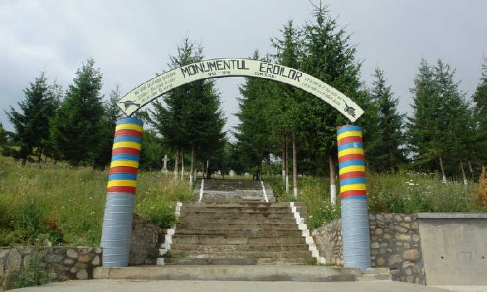 Cimitirul Eroilor Siriu